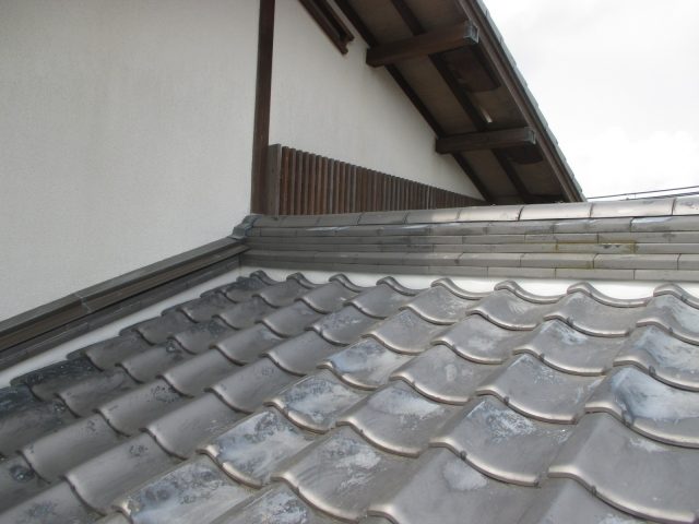 小野市の詰め直しして生まれ変わった瓦屋根の漆喰